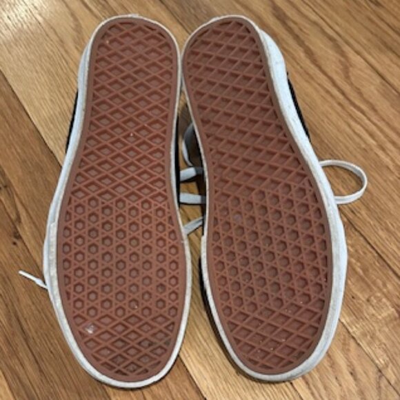 VANS Checkerboard Butterfly Cherries invited Old Skool Size 8.5 - Picture 6 of 6